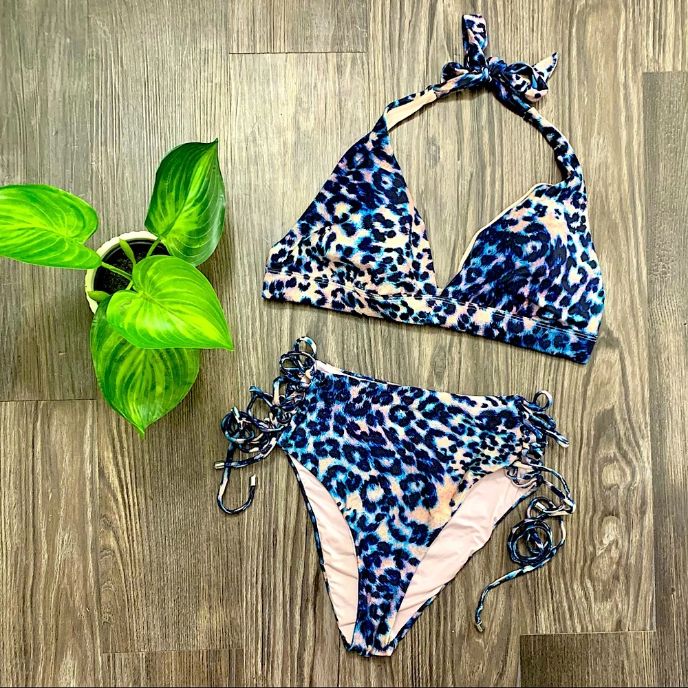 EUC Victorias Secret blue & pink leopard print bikini set, size large